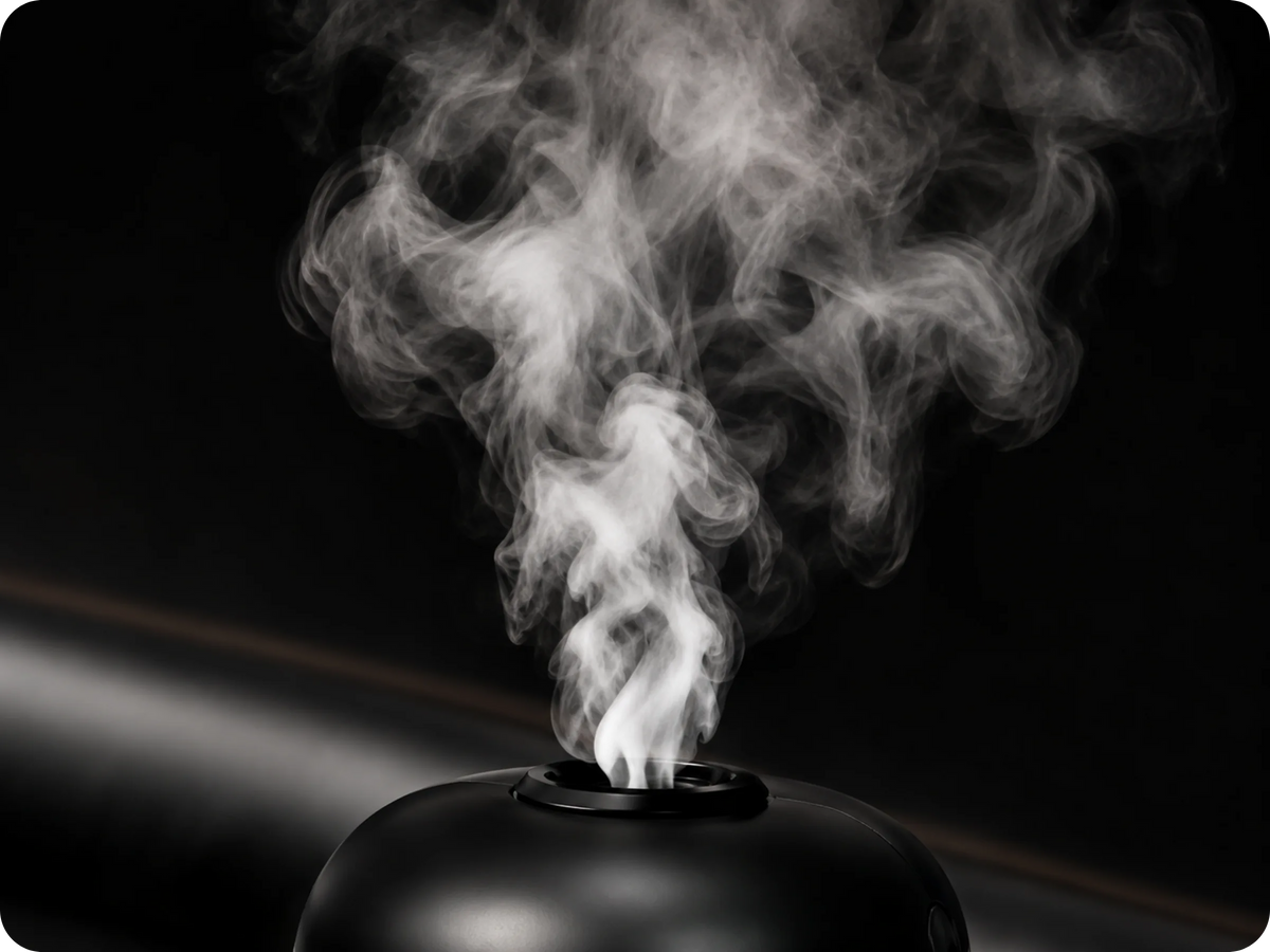 Fine ultrasonic mist released by the WALSIC car aroma diffuser using essential oils